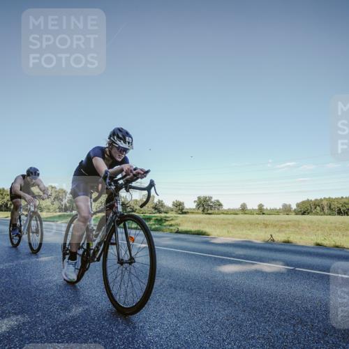 07.09.2025 - 19. Norderstedt Triathlon Michael Burmester http://msf.ph/oto/8850241 07.09.2025 16:25:21 Radfahren 875, 912, 1547, 1558 meine-sportfotos.de