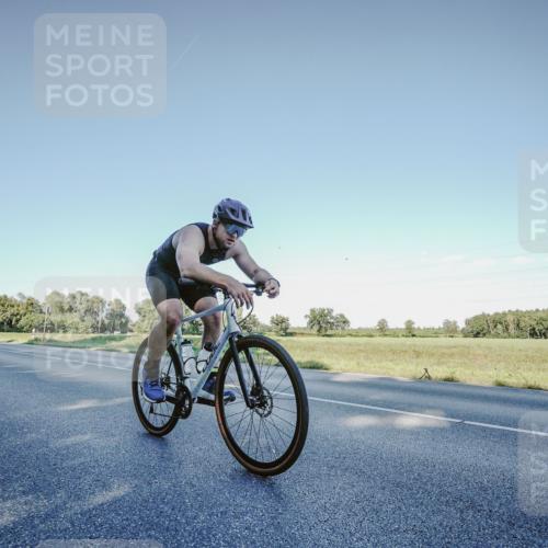 07.09.2025 - 19. Norderstedt Triathlon Michael Burmester http://msf.ph/oto/8850244 07.09.2025 16:25:22 Radfahren 875, 912, 1547, 1558 meine-sportfotos.de