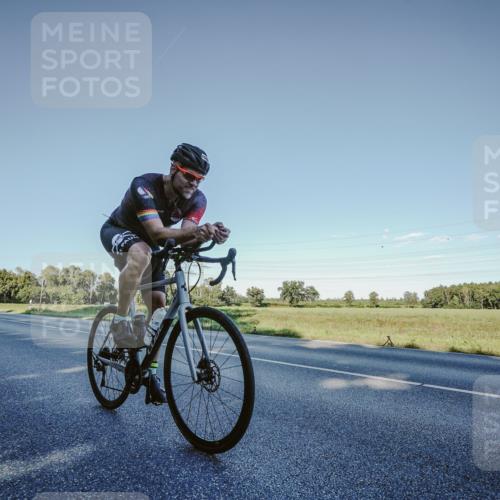 07.09.2025 - 19. Norderstedt Triathlon Michael Burmester http://msf.ph/oto/8850247 07.09.2025 16:25:23 Radfahren 875, 912, 1558 meine-sportfotos.de