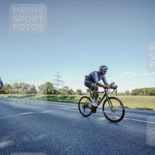 07.09.2025 - 19. Norderstedt Triathlon Michael Burmester http://msf.ph/oto/8850256 07.09.2025 16:25:42 Radfahren 1108, 1476, 1533, 1541 meine-sportfotos.de