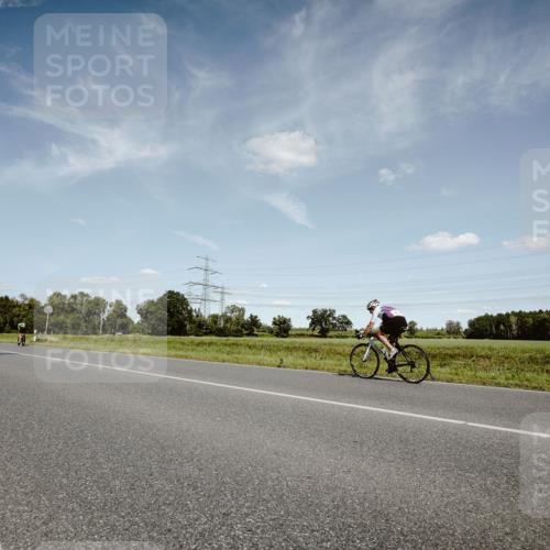 07.09.2025 - 19. Norderstedt Triathlon Michael Burmester http://msf.ph/oto/8850257 07.09.2025 14:13:05 Radfahren 366 meine-sportfotos.de
