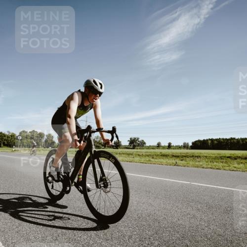 07.09.2025 - 19. Norderstedt Triathlon Michael Burmester http://msf.ph/oto/8850261 07.09.2025 11:03:27 Radfahren 1180 meine-sportfotos.de