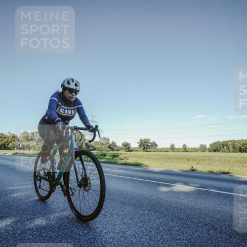 07.09.2025 - 19. Norderstedt Triathlon Michael Burmester http://msf.ph/oto/8850265 07.09.2025 16:25:49 Radfahren 954, 1423 meine-sportfotos.de