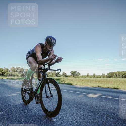 07.09.2025 - 19. Norderstedt Triathlon Michael Burmester http://msf.ph/oto/8850274 07.09.2025 16:26:07 Radfahren 910 meine-sportfotos.de