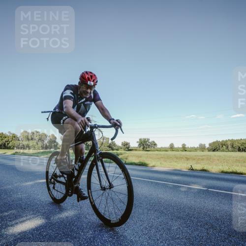 07.09.2025 - 19. Norderstedt Triathlon Michael Burmester http://msf.ph/oto/8850283 07.09.2025 16:26:40 Radfahren 409 meine-sportfotos.de