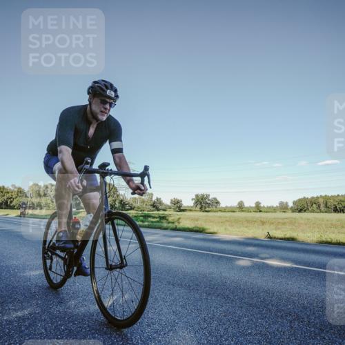 07.09.2025 - 19. Norderstedt Triathlon Michael Burmester http://msf.ph/oto/8850289 07.09.2025 16:27:07 Radfahren 380, 1106, 1516 meine-sportfotos.de