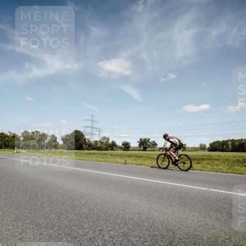 07.09.2025 - 19. Norderstedt Triathlon Michael Burmester http://msf.ph/oto/8850296 07.09.2025 14:13:35 Radfahren 974 meine-sportfotos.de