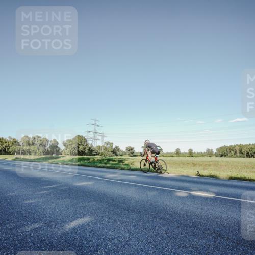 07.09.2025 - 19. Norderstedt Triathlon Michael Burmester http://msf.ph/oto/8850301 07.09.2025 16:27:38 Radfahren  meine-sportfotos.de