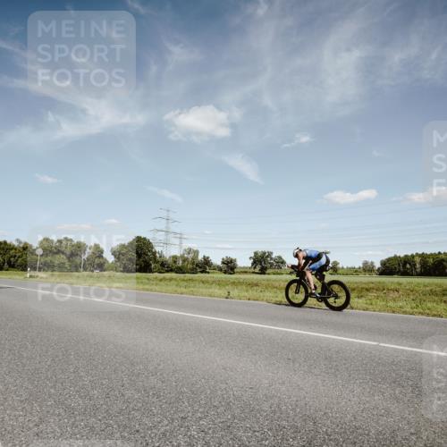 07.09.2025 - 19. Norderstedt Triathlon Michael Burmester http://msf.ph/oto/8850311 07.09.2025 14:13:50 Radfahren 985, 1039, 1478 meine-sportfotos.de