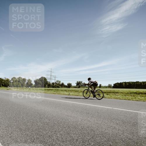 07.09.2025 - 19. Norderstedt Triathlon Michael Burmester http://msf.ph/oto/8850318 07.09.2025 11:05:03 Radfahren  meine-sportfotos.de