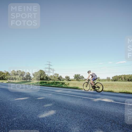 07.09.2025 - 19. Norderstedt Triathlon Michael Burmester http://msf.ph/oto/8850319 07.09.2025 16:28:16 Radfahren  meine-sportfotos.de