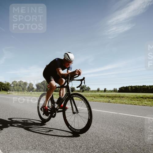 07.09.2025 - 19. Norderstedt Triathlon Michael Burmester http://msf.ph/oto/8850321 07.09.2025 11:05:11 Radfahren 844 meine-sportfotos.de