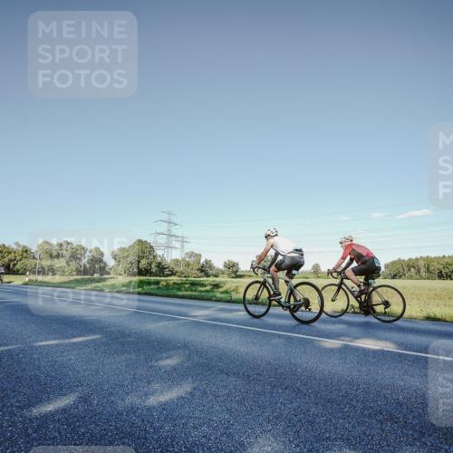 07.09.2025 - 19. Norderstedt Triathlon Michael Burmester http://msf.ph/oto/8850322 07.09.2025 16:28:20 Radfahren 894 meine-sportfotos.de