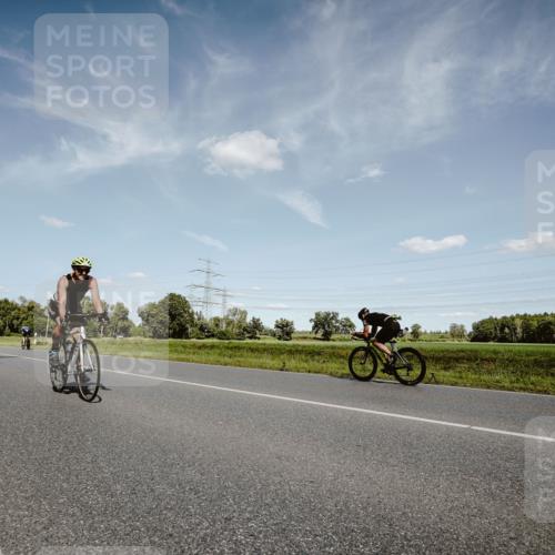07.09.2025 - 19. Norderstedt Triathlon Michael Burmester http://msf.ph/oto/8850323 07.09.2025 14:13:56 Radfahren 905, 978, 985, 1011, 1465, 1471 meine-sportfotos.de