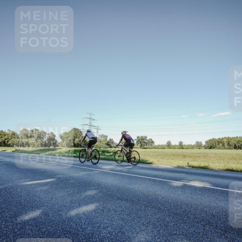 07.09.2025 - 19. Norderstedt Triathlon Michael Burmester http://msf.ph/oto/8850325 07.09.2025 16:28:20 Radfahren 894 meine-sportfotos.de