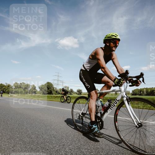 07.09.2025 - 19. Norderstedt Triathlon Michael Burmester http://msf.ph/oto/8850326 07.09.2025 14:13:56 Radfahren 905, 978, 985, 1011, 1465, 1471 meine-sportfotos.de