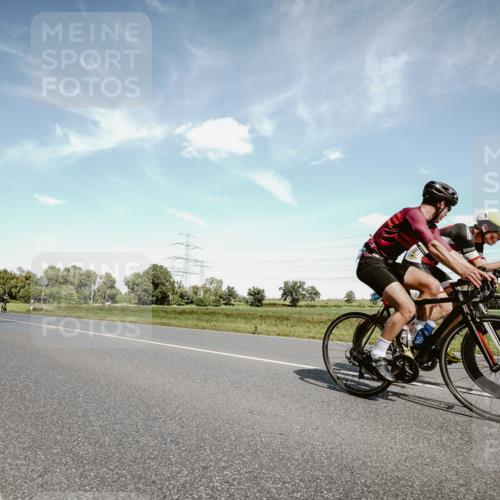 07.09.2025 - 19. Norderstedt Triathlon Michael Burmester http://msf.ph/oto/8850332 07.09.2025 14:13:59 Radfahren 905, 978, 1011, 1465, 1471 meine-sportfotos.de