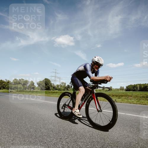 07.09.2025 - 19. Norderstedt Triathlon Michael Burmester http://msf.ph/oto/8850335 07.09.2025 14:14:00 Radfahren 905, 978, 1011, 1037, 1465 meine-sportfotos.de
