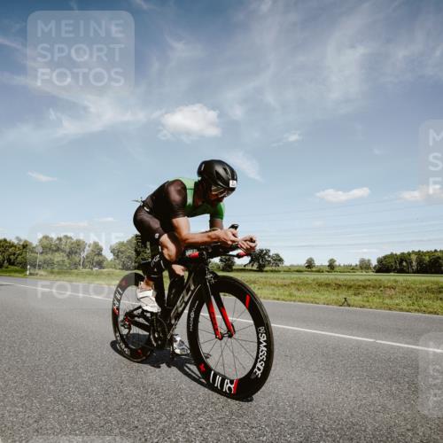 07.09.2025 - 19. Norderstedt Triathlon Michael Burmester http://msf.ph/oto/8850338 07.09.2025 14:14:04 Radfahren 1037, 1416 meine-sportfotos.de