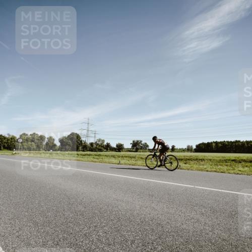 07.09.2025 - 19. Norderstedt Triathlon Michael Burmester http://msf.ph/oto/8850339 07.09.2025 11:05:31 Radfahren 1390 meine-sportfotos.de