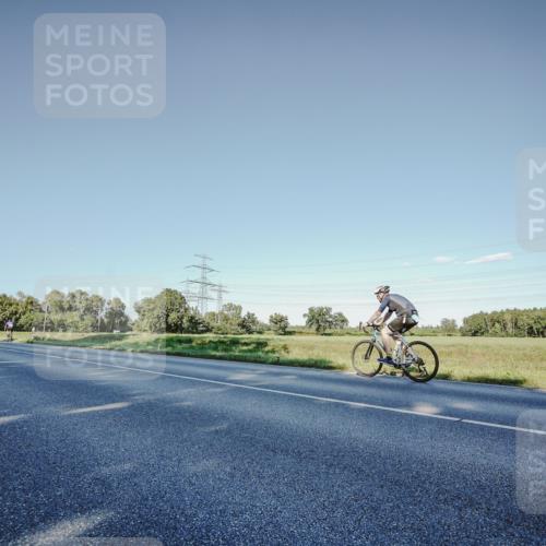 07.09.2025 - 19. Norderstedt Triathlon Michael Burmester http://msf.ph/oto/8850340 07.09.2025 16:28:57 Radfahren  meine-sportfotos.de