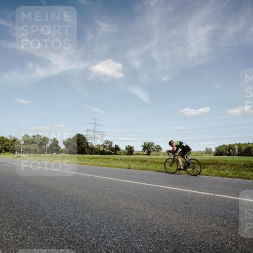 07.09.2025 - 19. Norderstedt Triathlon Michael Burmester http://msf.ph/oto/8850347 07.09.2025 14:14:10 Radfahren 1018 meine-sportfotos.de