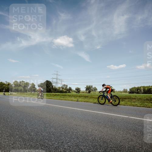 07.09.2025 - 19. Norderstedt Triathlon Michael Burmester http://msf.ph/oto/8850353 07.09.2025 14:14:14 Radfahren 988, 996 meine-sportfotos.de