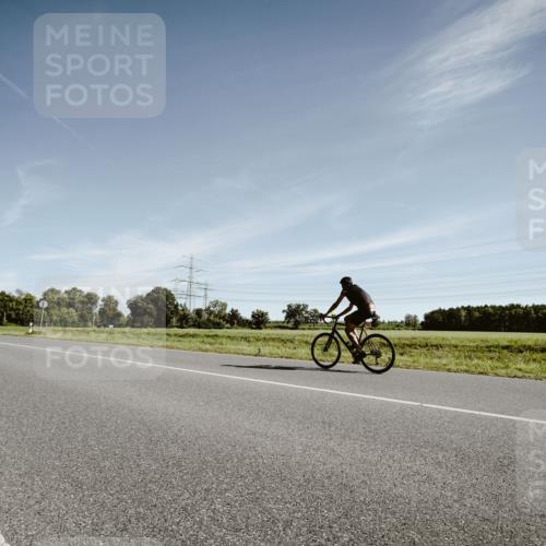 07.09.2025 - 19. Norderstedt Triathlon Michael Burmester http://msf.ph/oto/8850363 07.09.2025 11:06:07 Radfahren 204 meine-sportfotos.de