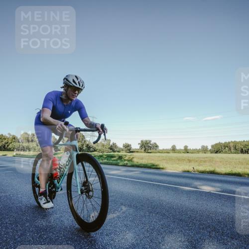 07.09.2025 - 19. Norderstedt Triathlon Michael Burmester http://msf.ph/oto/8850379 07.09.2025 16:30:25 Radfahren 371, 1454 meine-sportfotos.de