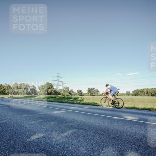 07.09.2025 - 19. Norderstedt Triathlon Michael Burmester http://msf.ph/oto/8850382 07.09.2025 16:30:28 Radfahren 941 meine-sportfotos.de