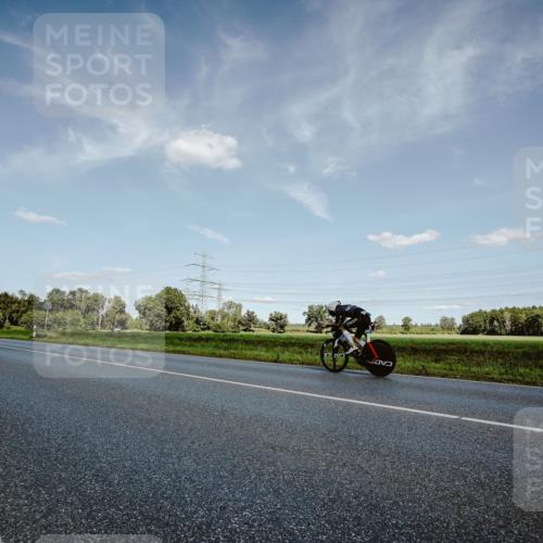 07.09.2025 - 19. Norderstedt Triathlon Michael Burmester http://msf.ph/oto/8850383 07.09.2025 14:14:43 Radfahren 392 meine-sportfotos.de