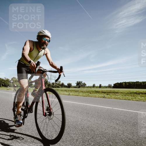 07.09.2025 - 19. Norderstedt Triathlon Michael Burmester http://msf.ph/oto/8850390 07.09.2025 11:06:30 Radfahren 196, 1189, 1198 meine-sportfotos.de