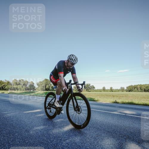 07.09.2025 - 19. Norderstedt Triathlon Michael Burmester http://msf.ph/oto/8850400 07.09.2025 16:31:17 Radfahren 931 meine-sportfotos.de