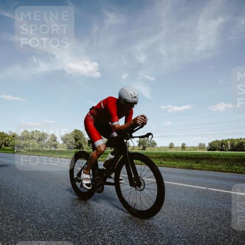 07.09.2025 - 19. Norderstedt Triathlon Michael Burmester http://msf.ph/oto/8850410 07.09.2025 14:15:08 Radfahren 879, 958, 977, 1456 meine-sportfotos.de