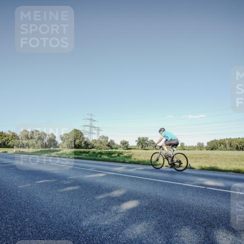 07.09.2025 - 19. Norderstedt Triathlon Michael Burmester http://msf.ph/oto/8850424 07.09.2025 16:32:00 Radfahren  meine-sportfotos.de