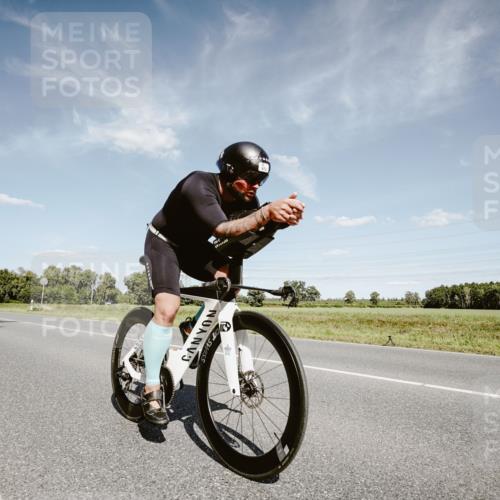 07.09.2025 - 19. Norderstedt Triathlon Michael Burmester http://msf.ph/oto/8850434 07.09.2025 14:15:42 Radfahren 972 meine-sportfotos.de