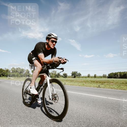 07.09.2025 - 19. Norderstedt Triathlon Michael Burmester http://msf.ph/oto/8850437 07.09.2025 14:15:49 Radfahren 1026 meine-sportfotos.de