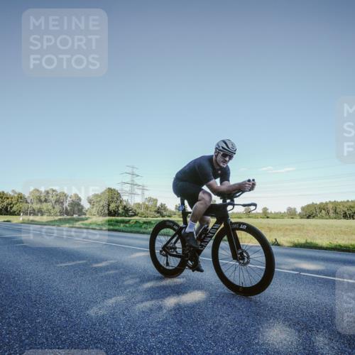 07.09.2025 - 19. Norderstedt Triathlon Michael Burmester http://msf.ph/oto/8850439 07.09.2025 16:32:31 Radfahren 432, 1458 meine-sportfotos.de