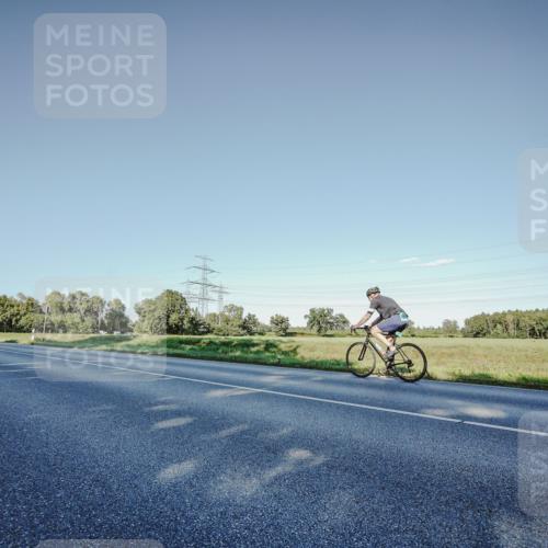07.09.2025 - 19. Norderstedt Triathlon Michael Burmester http://msf.ph/oto/8850442 07.09.2025 16:32:41 Radfahren  meine-sportfotos.de