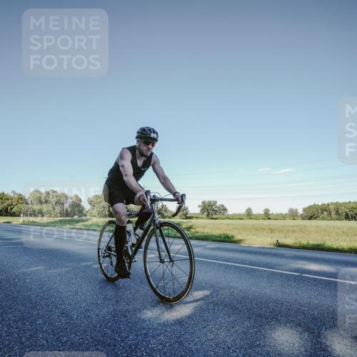 07.09.2025 - 19. Norderstedt Triathlon Michael Burmester http://msf.ph/oto/8850448 07.09.2025 16:32:54 Radfahren 929 meine-sportfotos.de