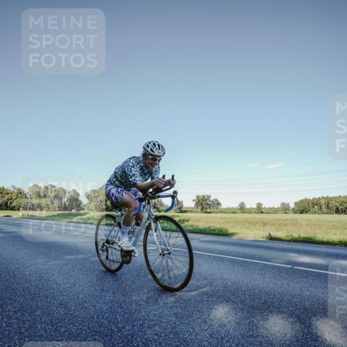 07.09.2025 - 19. Norderstedt Triathlon Michael Burmester http://msf.ph/oto/8850451 07.09.2025 16:33:09 Radfahren 1432 meine-sportfotos.de