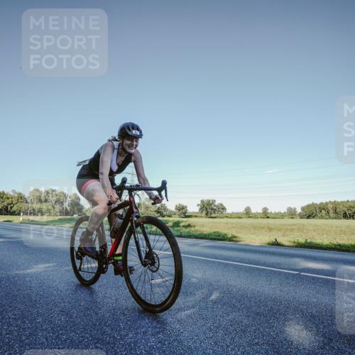 07.09.2025 - 19. Norderstedt Triathlon Michael Burmester http://msf.ph/oto/8850457 07.09.2025 16:33:51 Radfahren 952, 957 meine-sportfotos.de