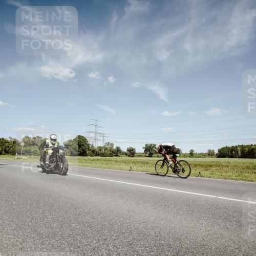 07.09.2025 - 19. Norderstedt Triathlon Michael Burmester http://msf.ph/oto/8850468 07.09.2025 14:16:26 Radfahren 1401, 1408, 1459 meine-sportfotos.de
