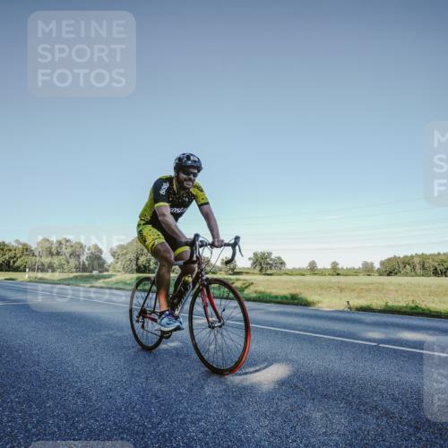 07.09.2025 - 19. Norderstedt Triathlon Michael Burmester http://msf.ph/oto/8850471 07.09.2025 16:34:25 Radfahren 935 meine-sportfotos.de