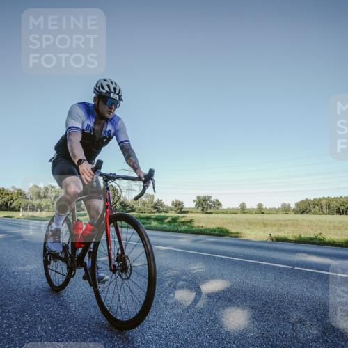 07.09.2025 - 19. Norderstedt Triathlon Michael Burmester http://msf.ph/oto/8850476 07.09.2025 16:34:55 Radfahren 1400 meine-sportfotos.de
