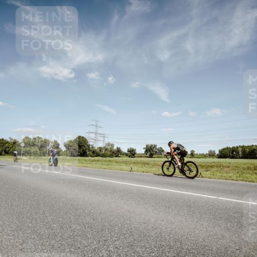 07.09.2025 - 19. Norderstedt Triathlon Michael Burmester http://msf.ph/oto/8850484 07.09.2025 14:16:28 Radfahren 1401 meine-sportfotos.de