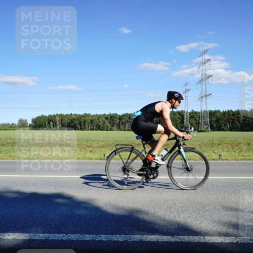 07.09.2025 - 19. Norderstedt Triathlon Michael Burmester http://msf.ph/oto/8850488 07.09.2025 15:29:58 Radfahren 878, 889 meine-sportfotos.de