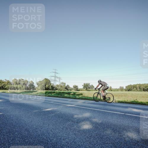07.09.2025 - 19. Norderstedt Triathlon Michael Burmester http://msf.ph/oto/8850492 07.09.2025 16:35:34 Radfahren  meine-sportfotos.de