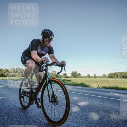 07.09.2025 - 19. Norderstedt Triathlon Michael Burmester http://msf.ph/oto/8850498 07.09.2025 16:35:51 Radfahren 381 meine-sportfotos.de