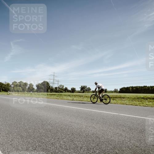07.09.2025 - 19. Norderstedt Triathlon Michael Burmester http://msf.ph/oto/8850507 07.09.2025 11:08:26 Radfahren  meine-sportfotos.de